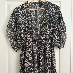 Bisou Bisou Black and Cream sheer Patterned Blouse